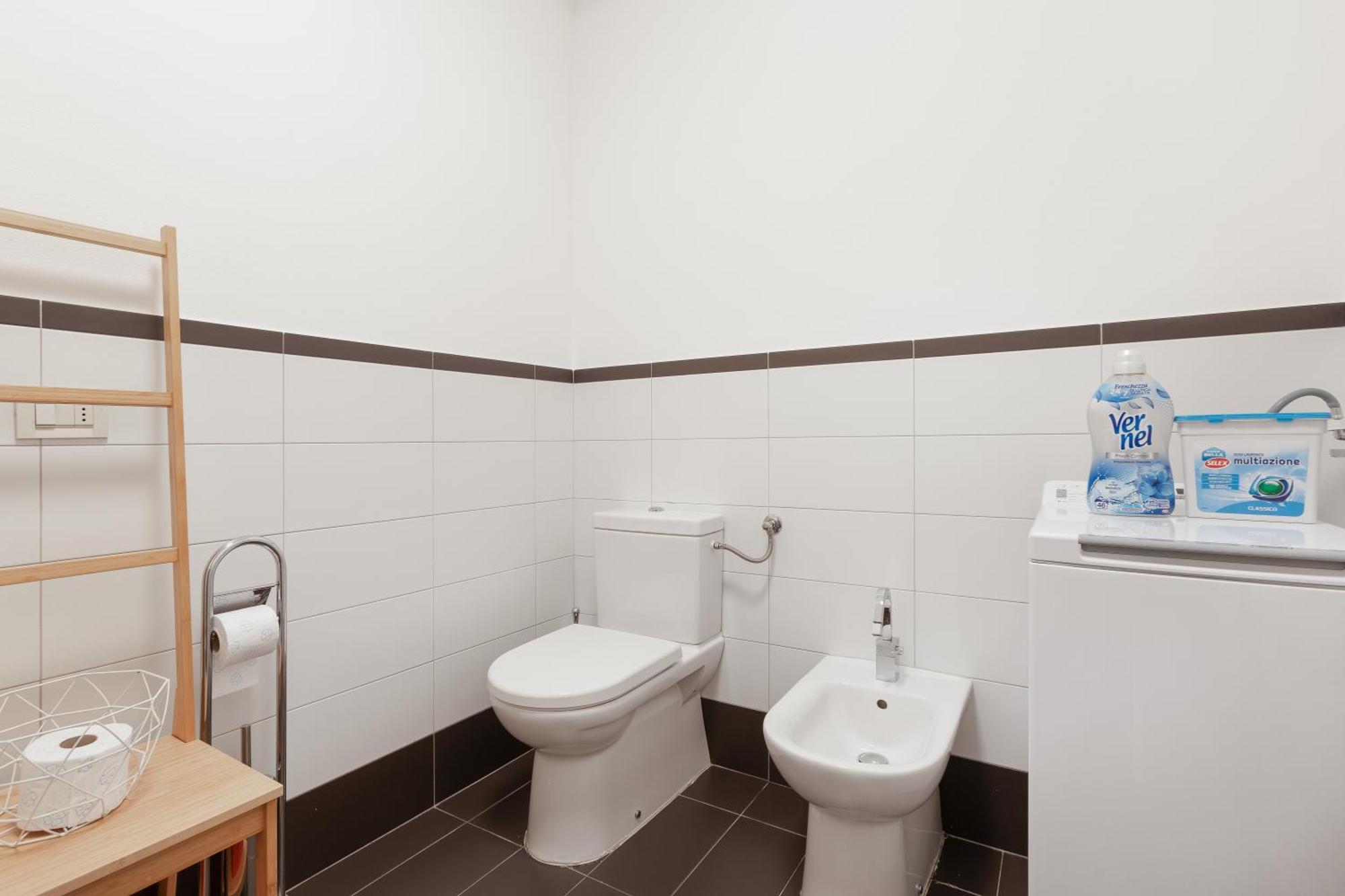 Suite Saba, Stile E Parcheggio In Centro A ترييستي المظهر الخارجي الصورة